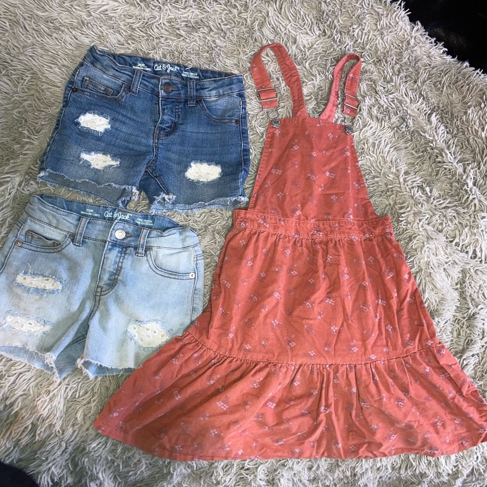 Girls corduroy dress from H&M size 7 and 2 pairs of shorts size 6/6X.
